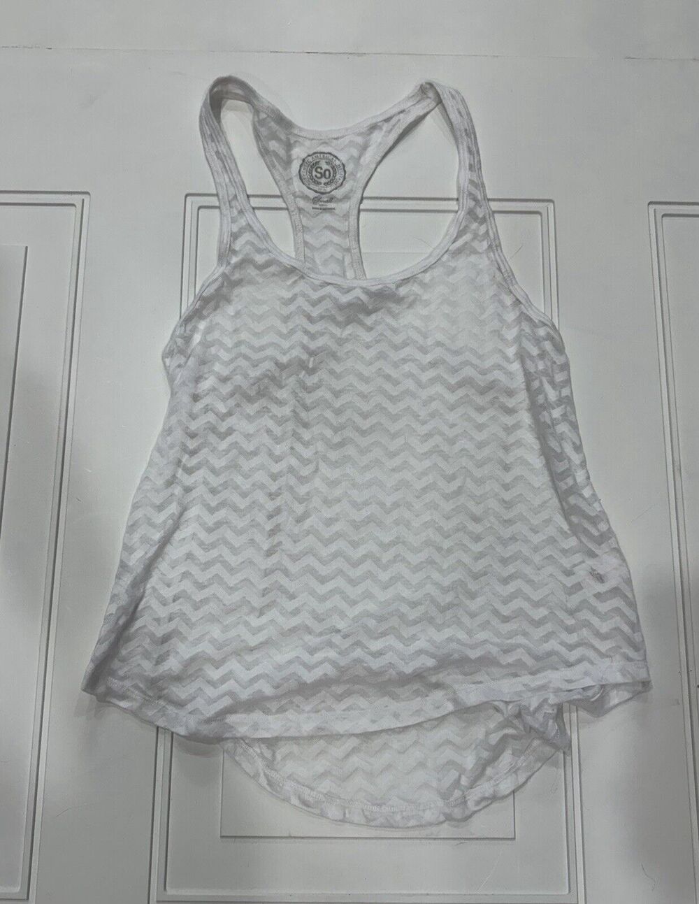 So Authentic American Heritage Womens Sz S White Chevron Pattern Tank Top